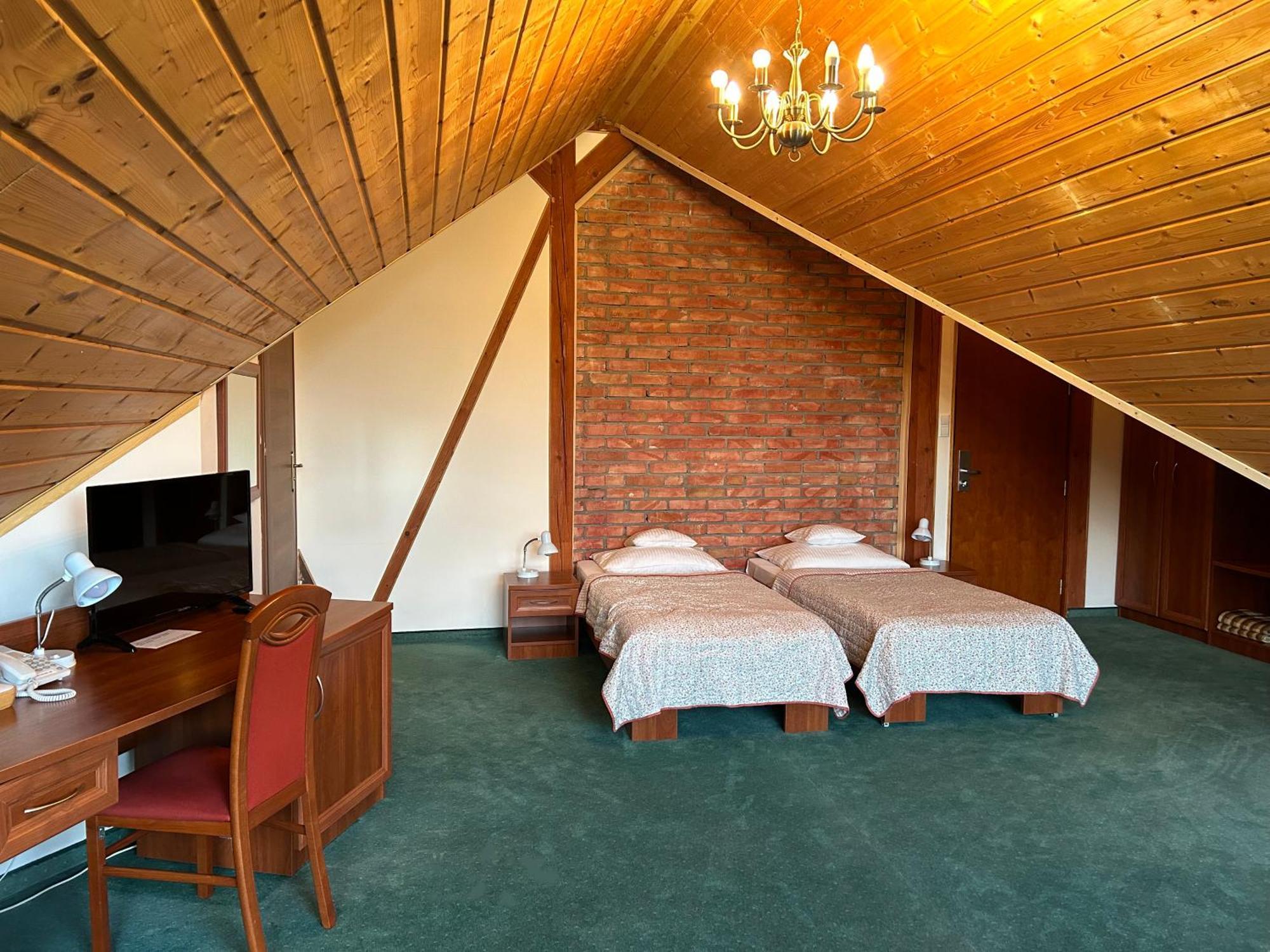 Hotel Salamandra Hoczew Exterior foto