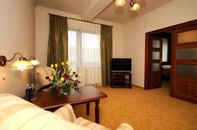 Hotel Salamandra Hoczew Habitación foto