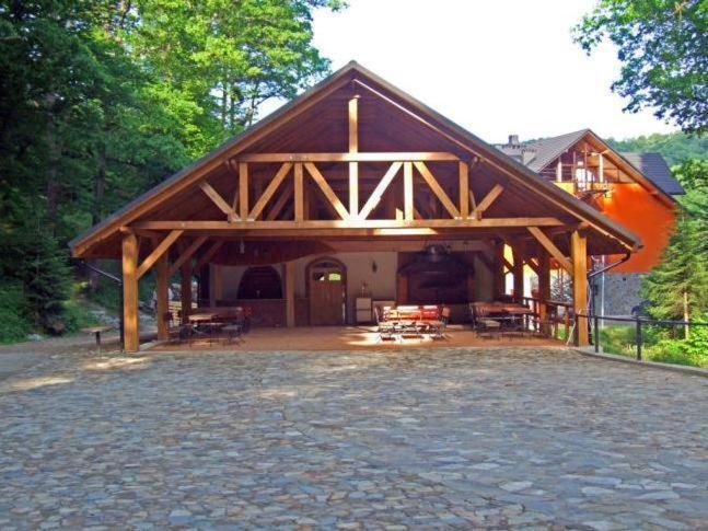Hotel Salamandra Hoczew Exterior foto