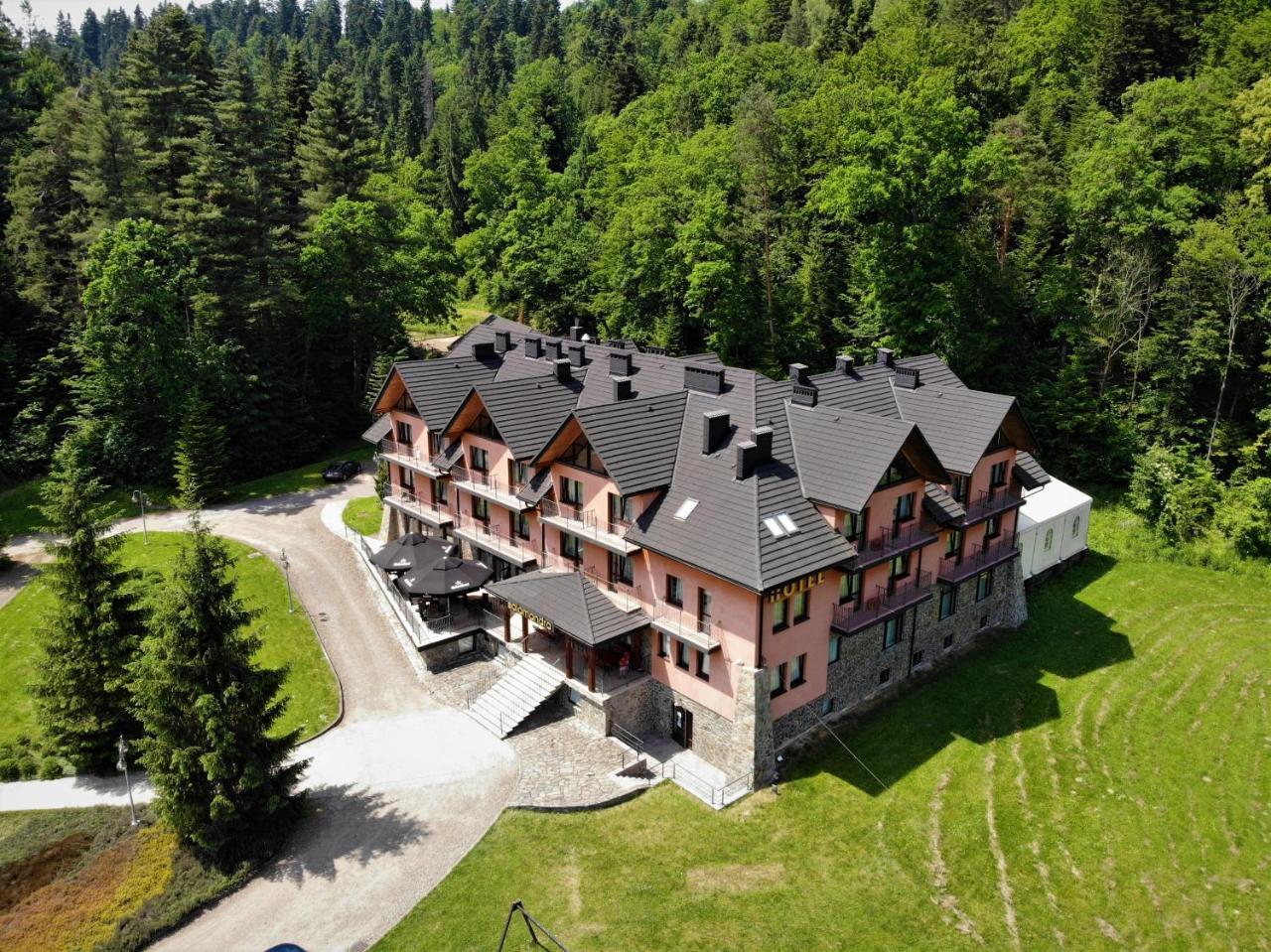 Hotel Salamandra Hoczew Exterior foto