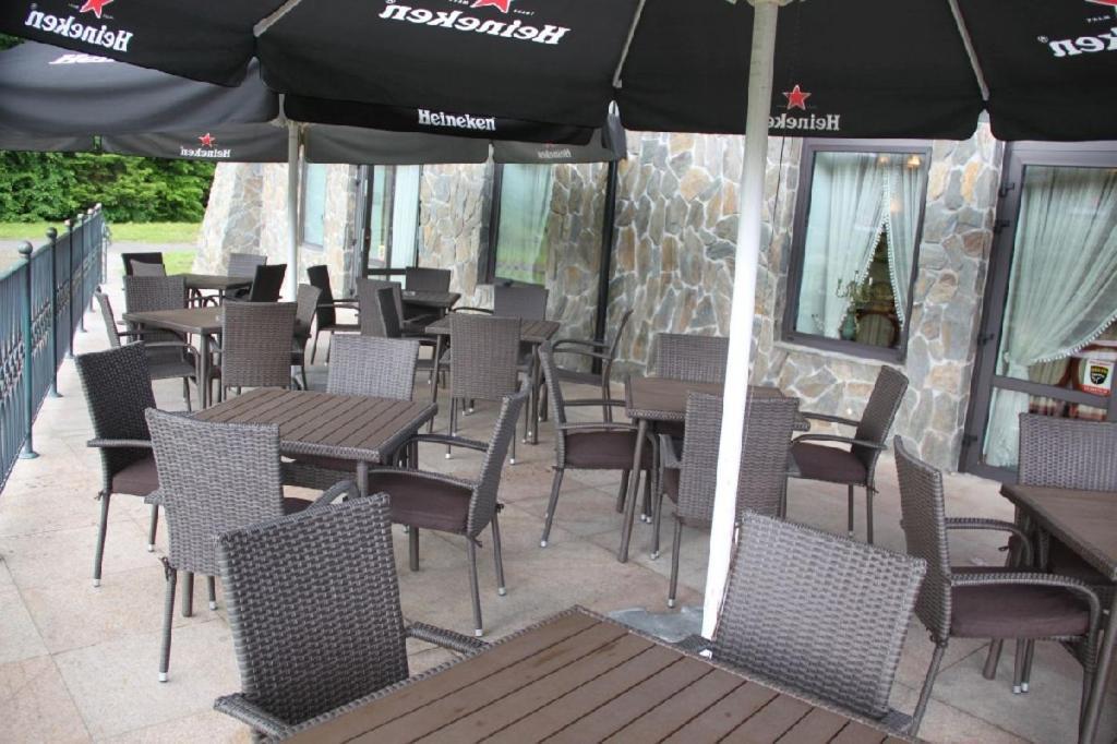 Hotel Salamandra Hoczew Exterior foto